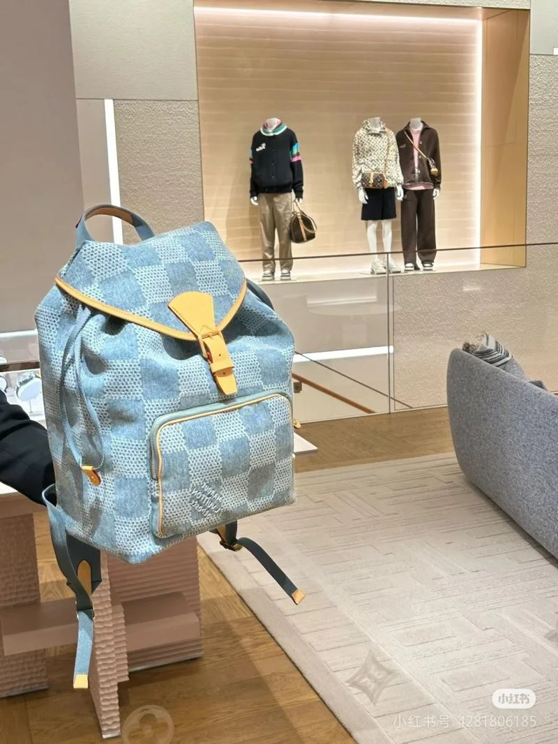 Louis Vuitton Backpacks FlexibleFit 40163