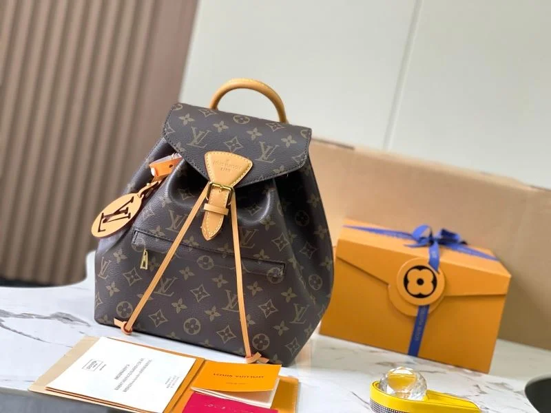Bright Louis Vuitton Backpacks 40153