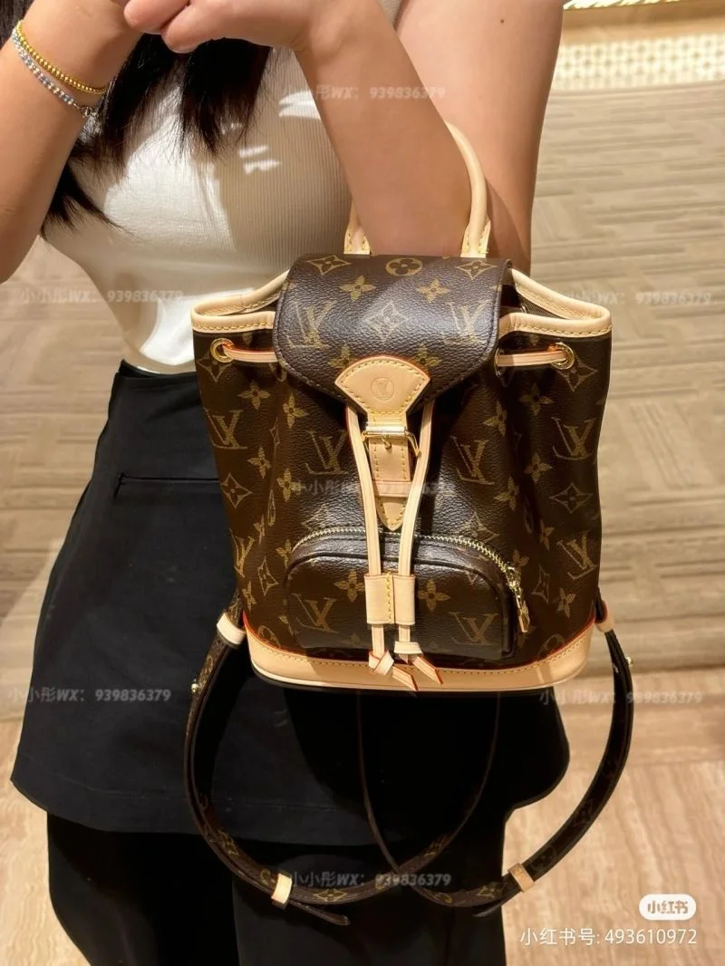 WaterResistant Louis Vuitton Backpacks 40157