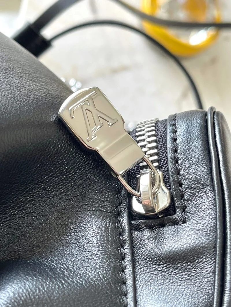 Louis Vuitton Backpacks TimelessDesign 40152