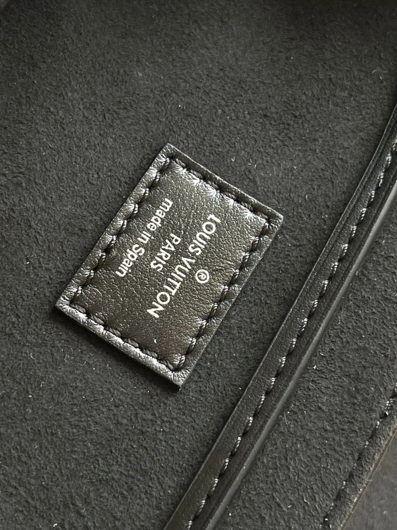 Louis Vuitton Backpacks TimelessDesign 40152