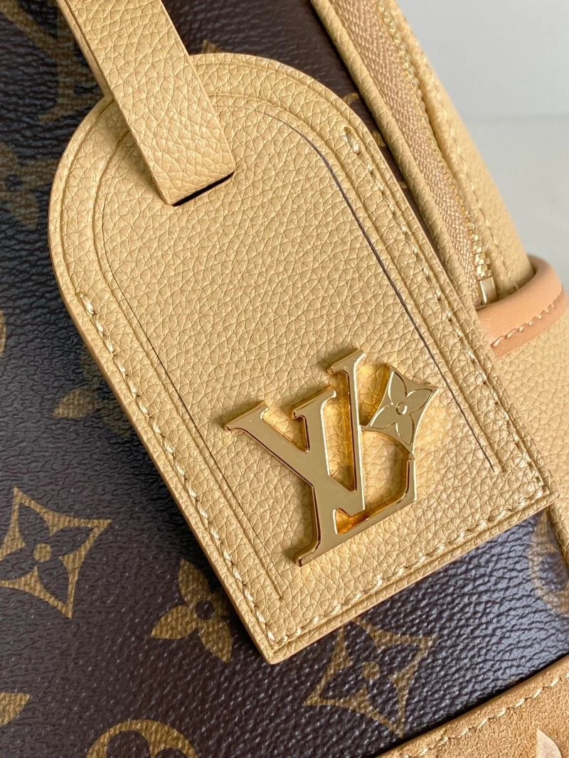 WeatherProof Louis Vuitton Backpacks 39322