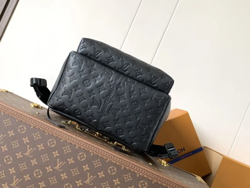 MoistureWicking Louis Vuitton Backpacks 39300