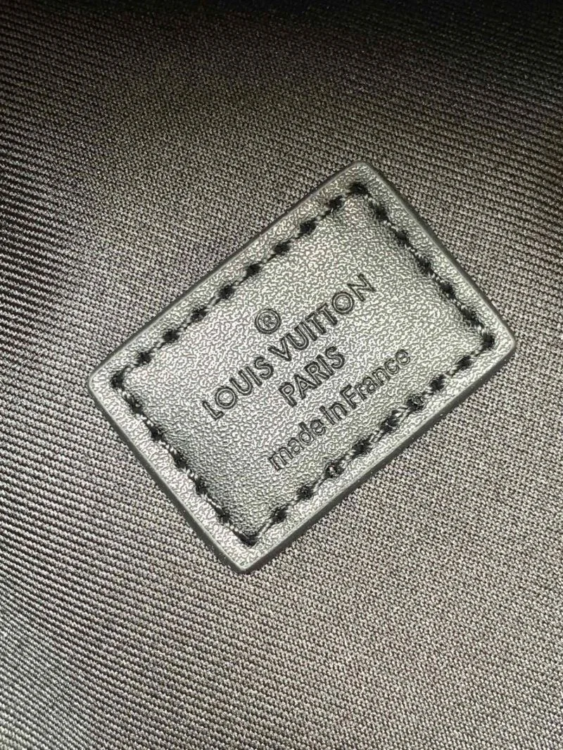 MoistureWicking Louis Vuitton Backpacks 39300