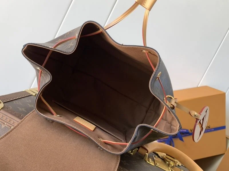 FreshLook Louis Vuitton Backpacks 38942