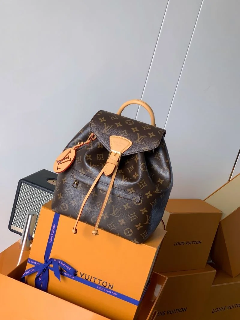 FreshLook Louis Vuitton Backpacks 38942