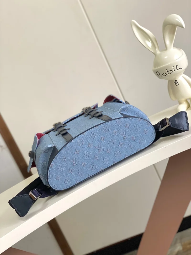 ComfortFit Louis Vuitton Backpacks 38923