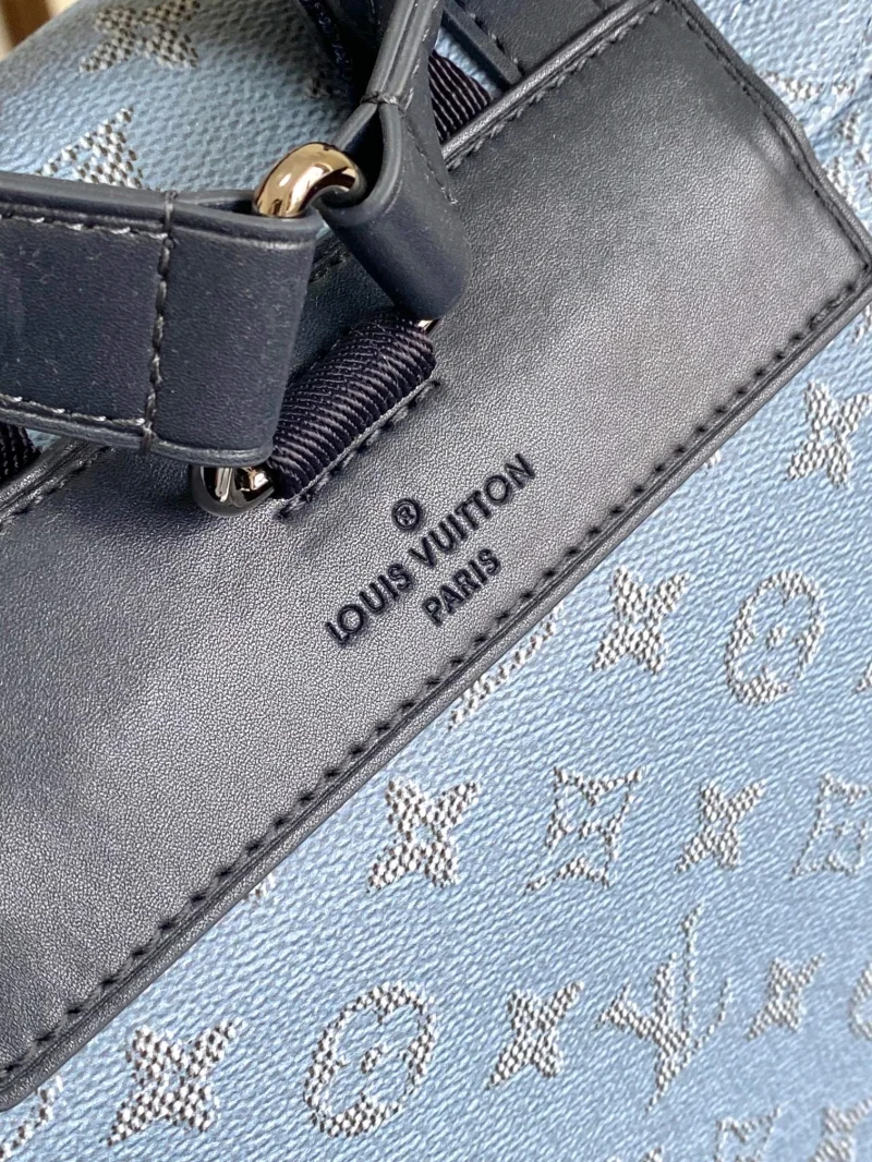 ComfortFit Louis Vuitton Backpacks 38923
