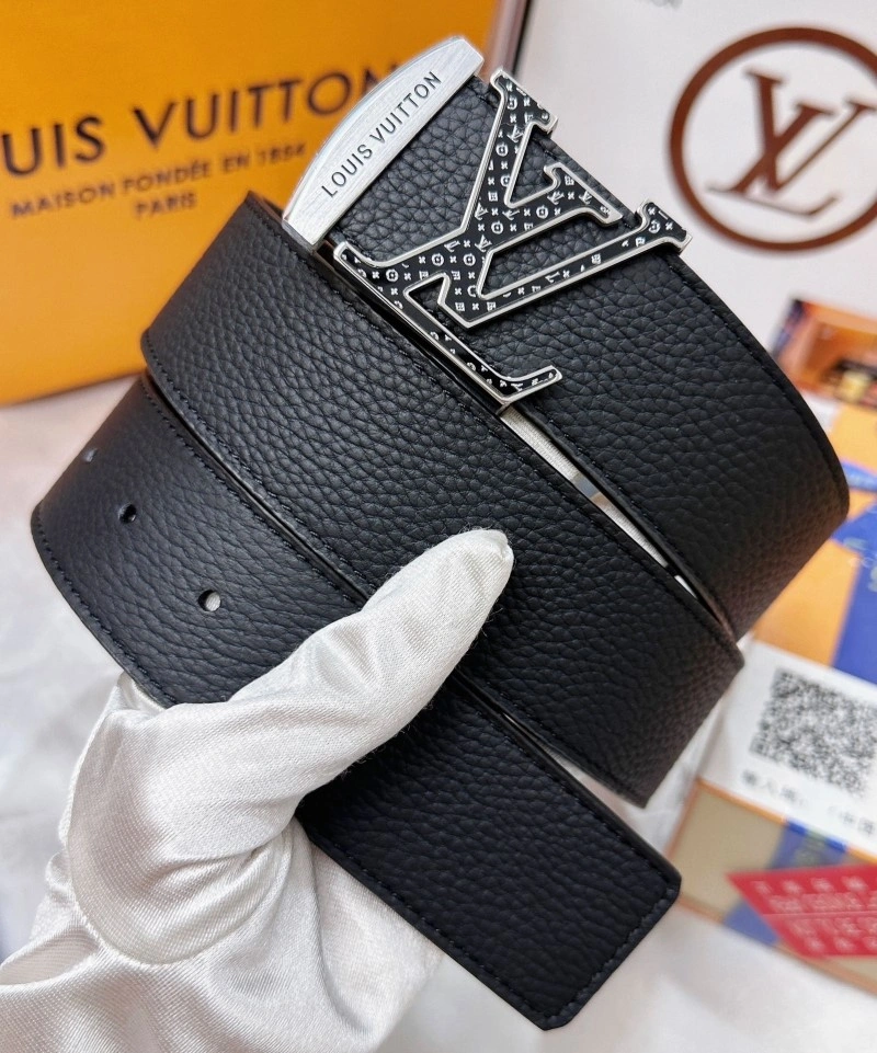 Versatile Louis Vuitton Belts 299285