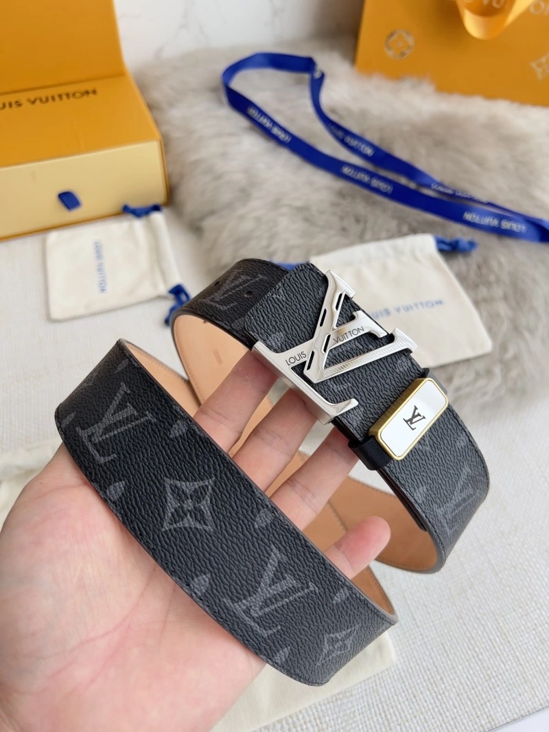 Minimalist Louis Vuitton Belts 299268