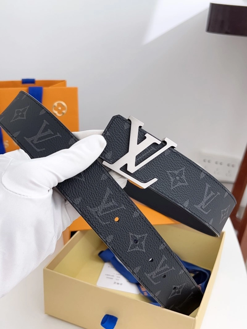 Bright Louis Vuitton Belts 299170