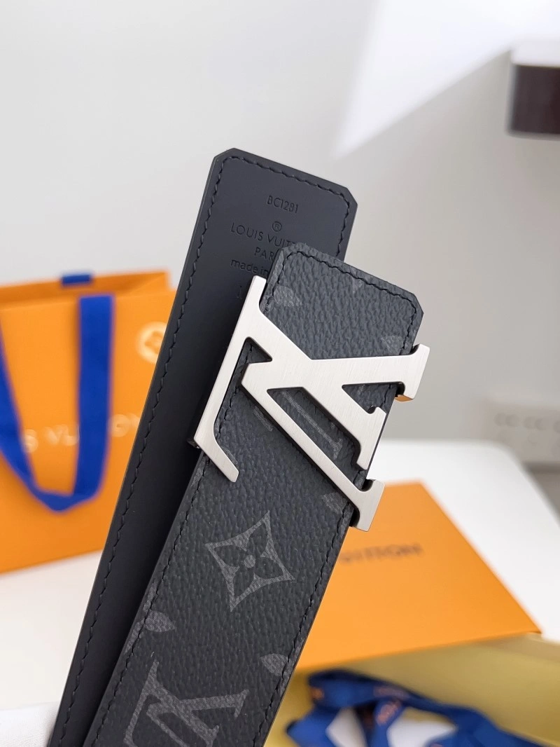 Bright Louis Vuitton Belts 299170