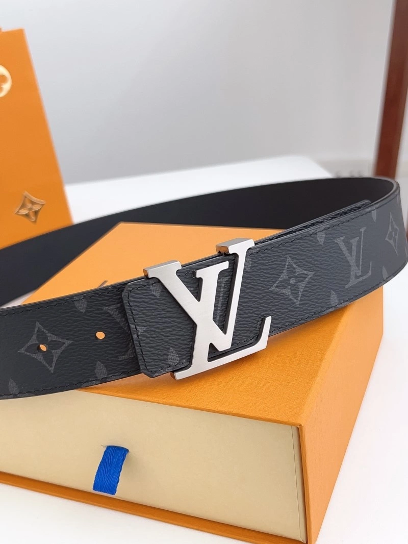 Bright Louis Vuitton Belts 299170