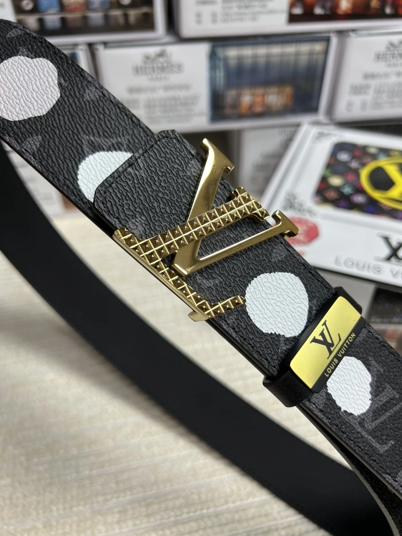 Versatile Louis Vuitton Belts 299153