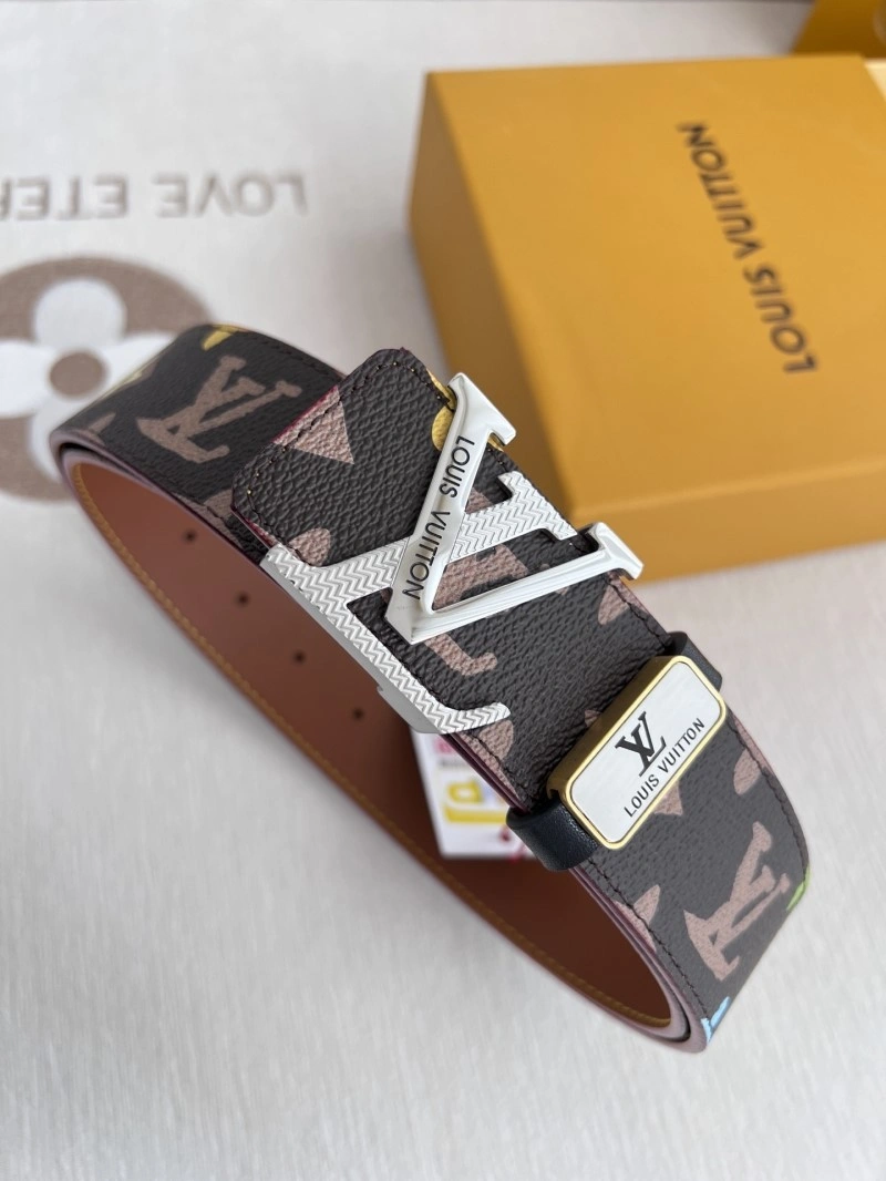Sporty Louis Vuitton Belts 299116