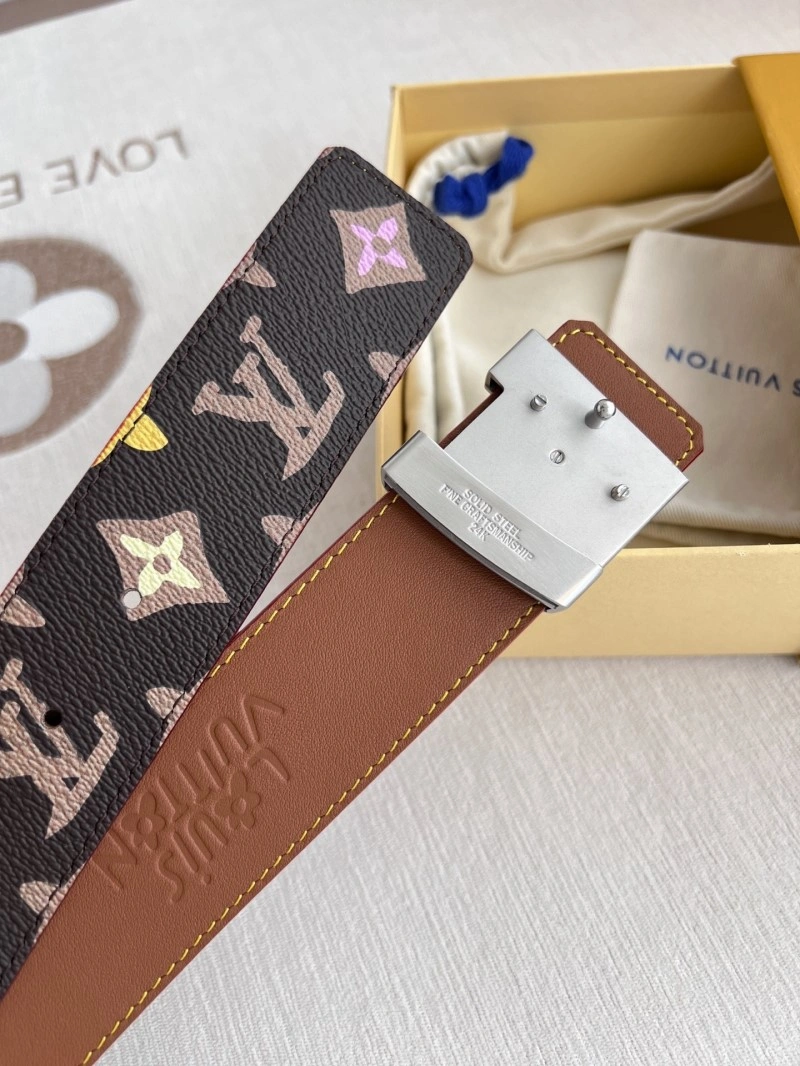 Sporty Louis Vuitton Belts 299116