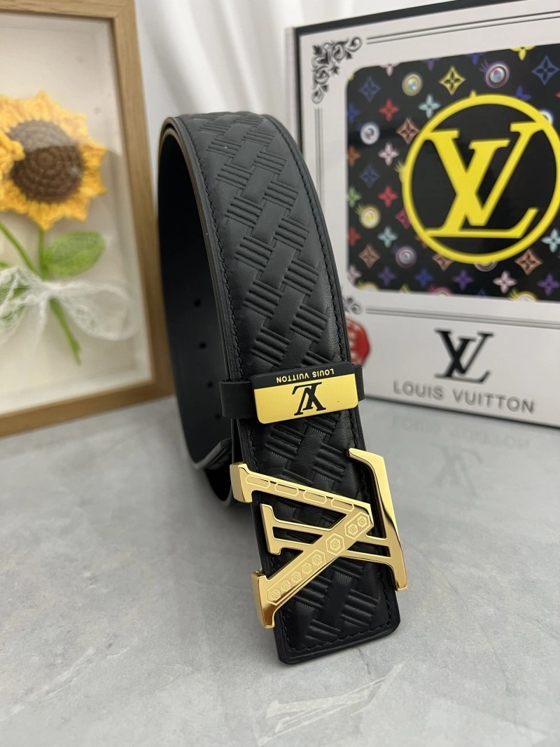 Sporty Louis Vuitton Belts 299101