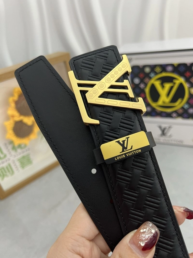 Sporty Louis Vuitton Belts 299101