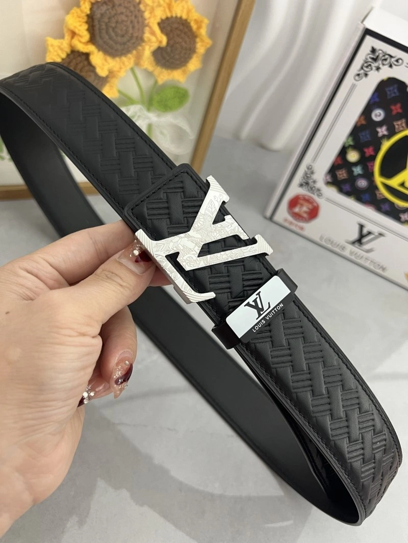 Durable Louis Vuitton Belts 299039