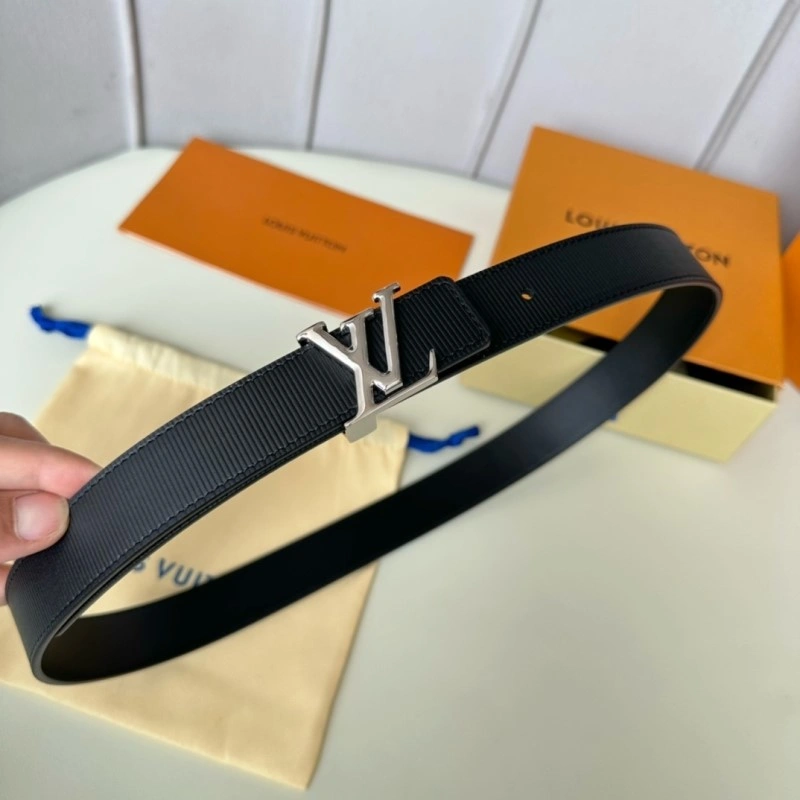 Snug Louis Vuitton Belts 299009