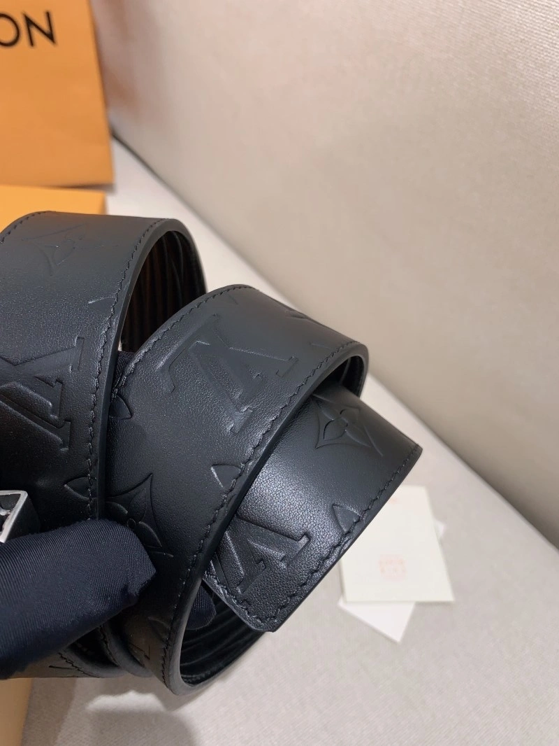 Louis Vuitton Belts Breathable 299012