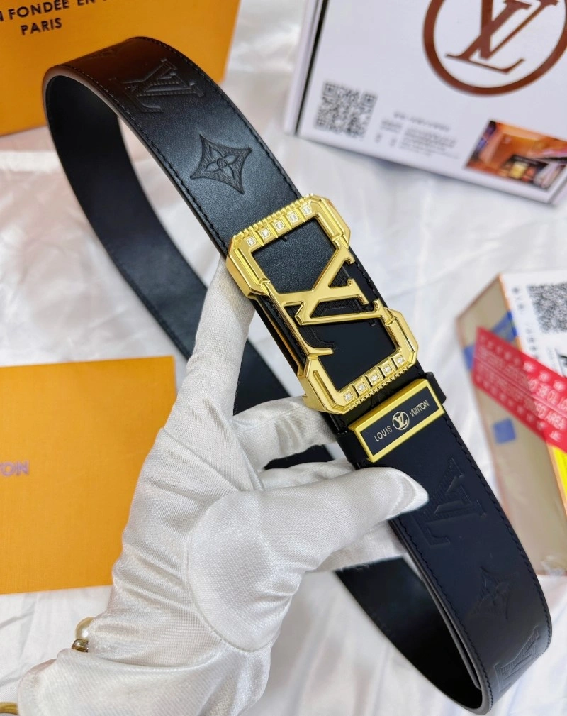 Louis Vuitton Belts Attractive 301778