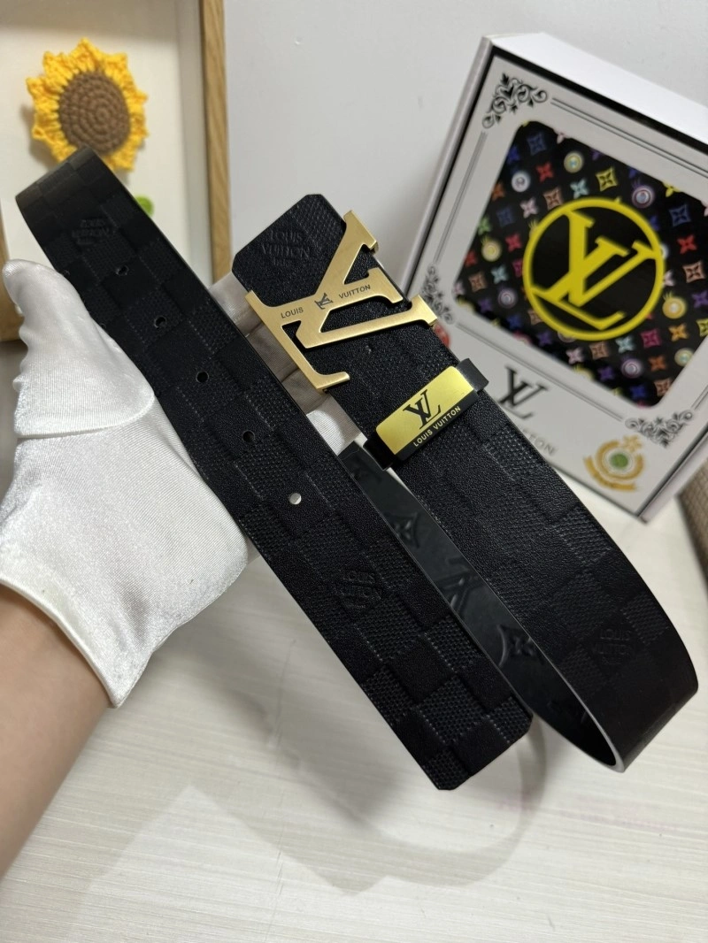 Minimalist Louis Vuitton Belts 301769
