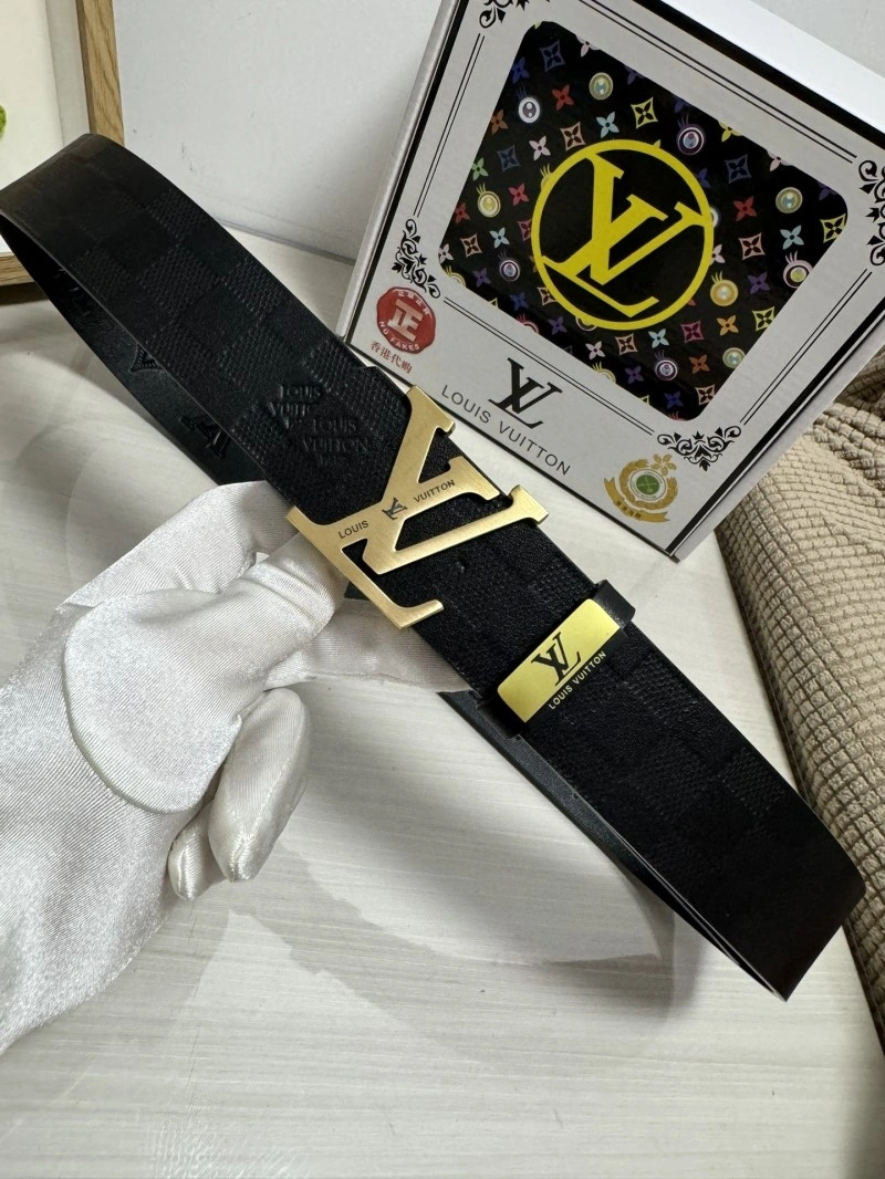 Minimalist Louis Vuitton Belts 301769