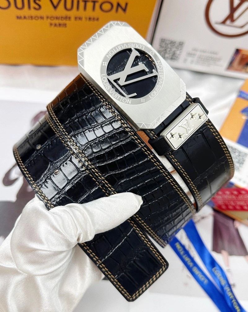 Louis Vuitton Belts Fashionable 301750