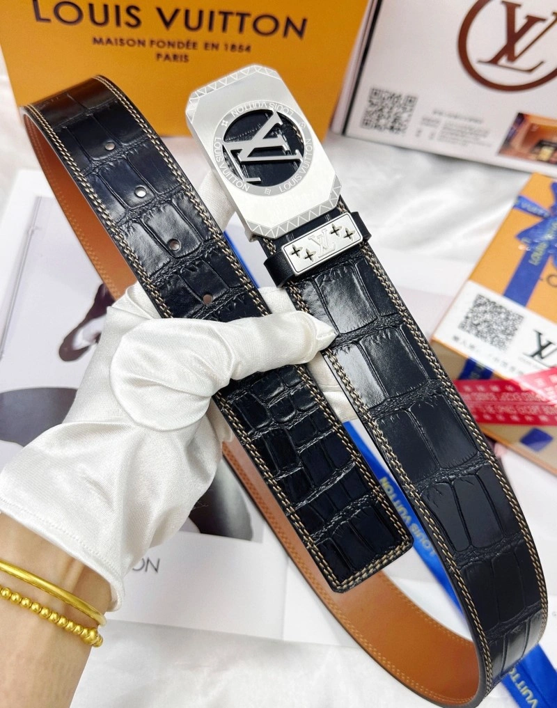 Louis Vuitton Belts Fashionable 301750