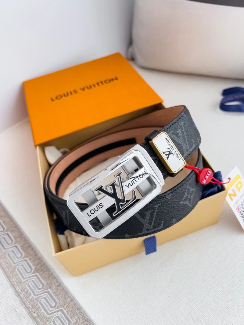 Louis Vuitton Belts UrbanChic 301739