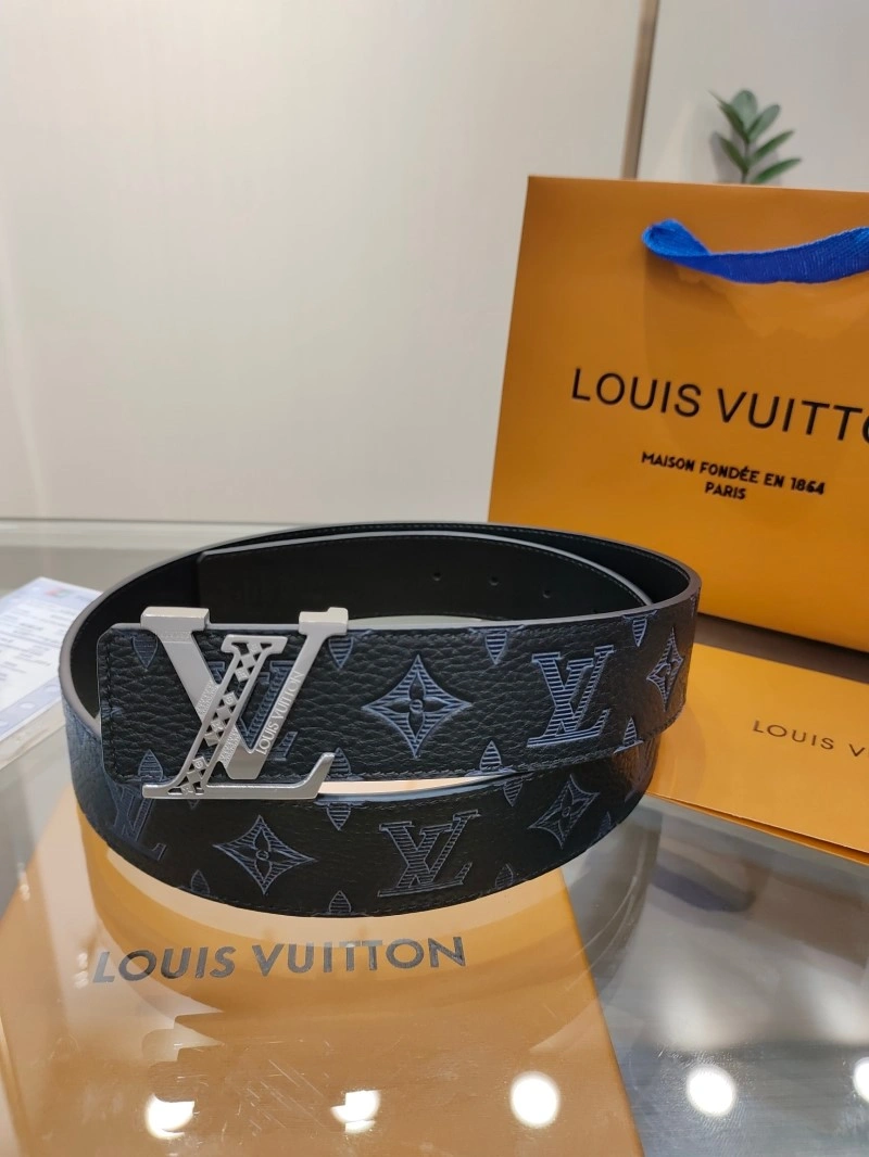 Unisex Louis Vuitton Belts 301720