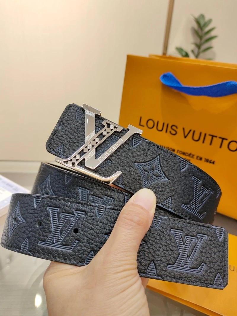 Unisex Louis Vuitton Belts 301720