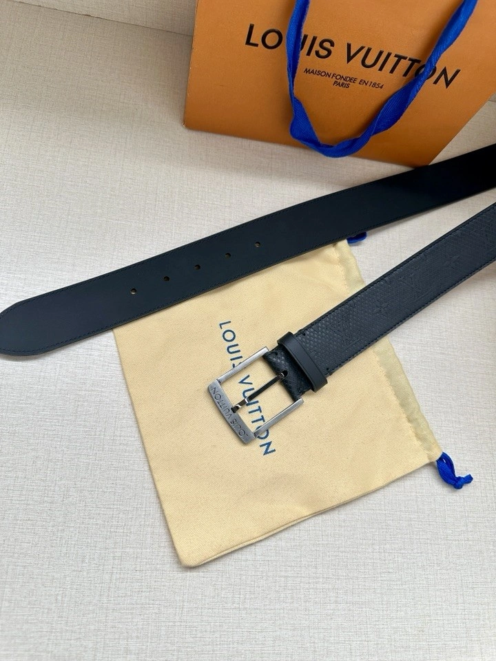 Sporty Louis Vuitton Belts 301702