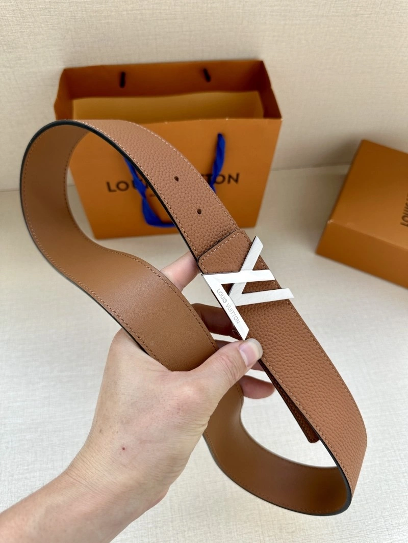 Chic Louis Vuitton Belts 301689