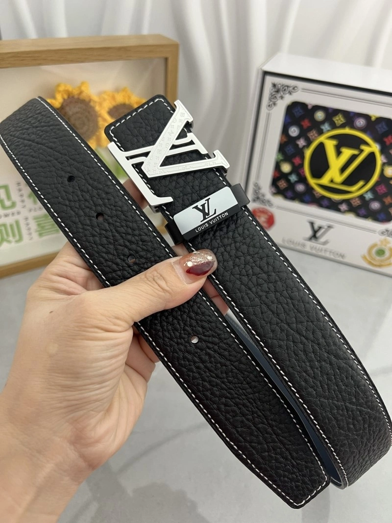 Effortless Louis Vuitton Belts 301553