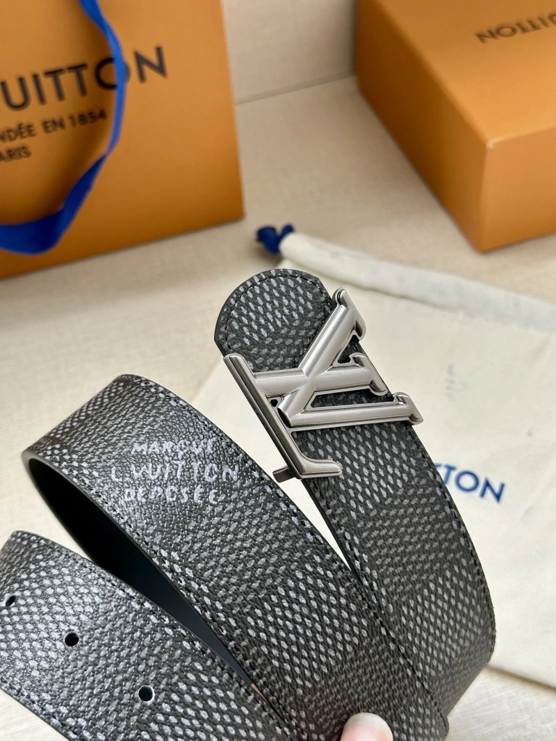 Sophisticated Louis Vuitton Belts 301524