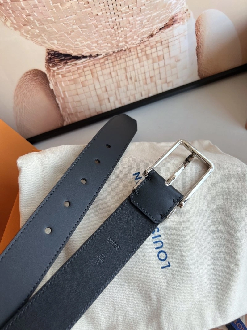 WellDesigned Louis Vuitton Belts 301533