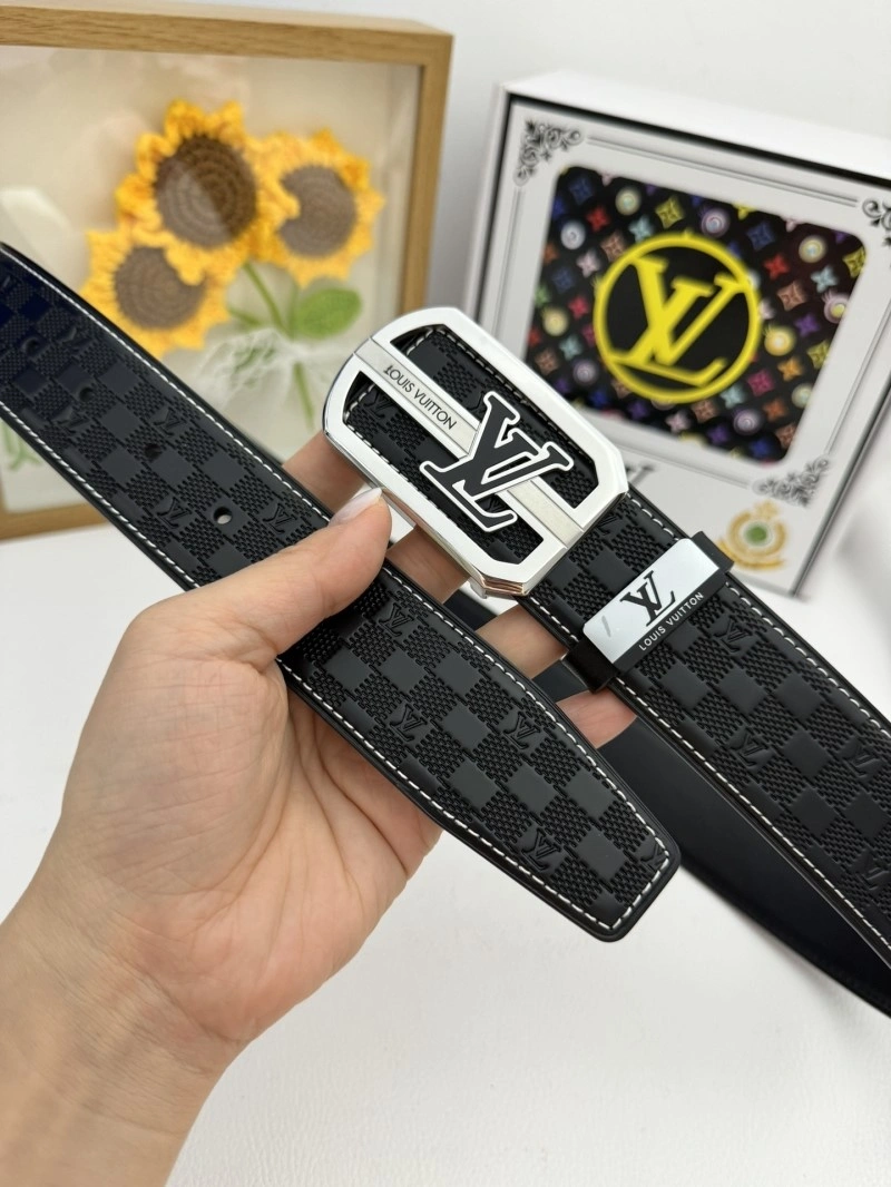 Versatile Louis Vuitton Belts 301492