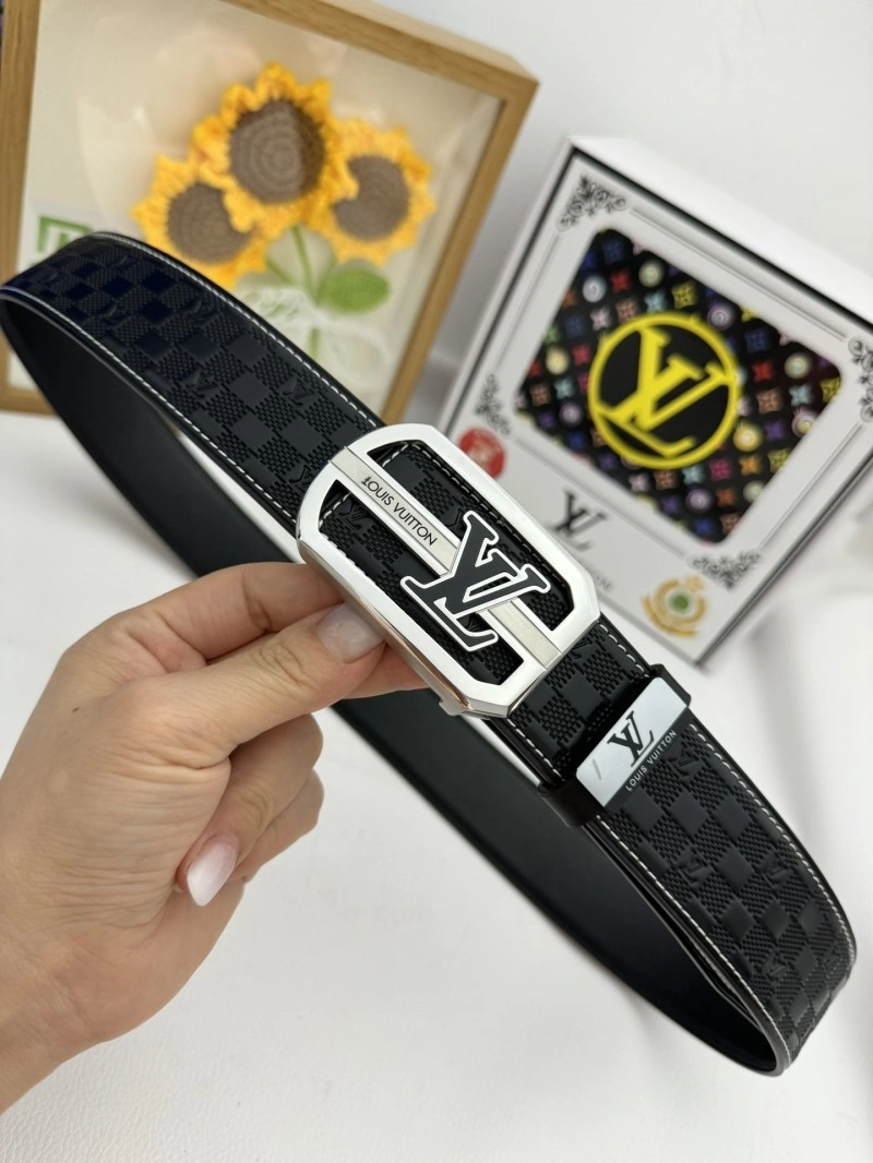 Versatile Louis Vuitton Belts 301492
