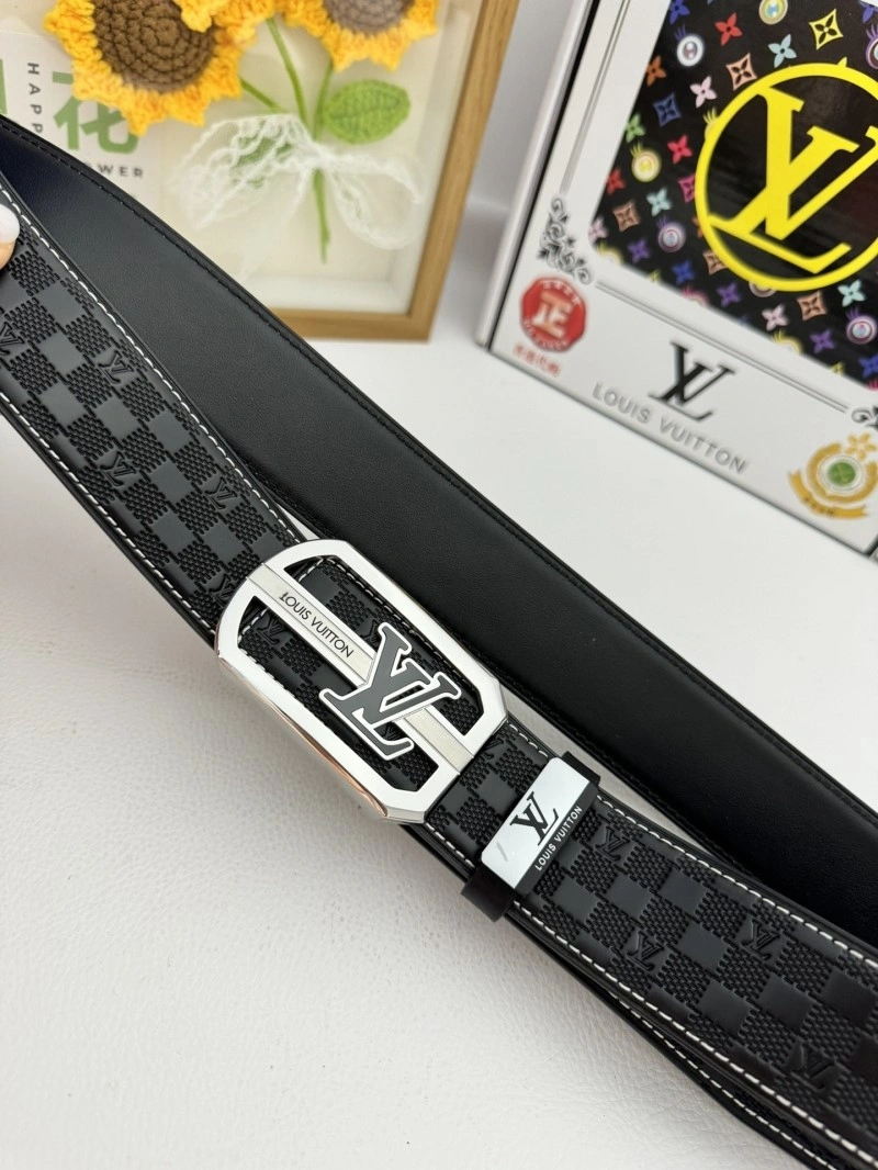 Versatile Louis Vuitton Belts 301492