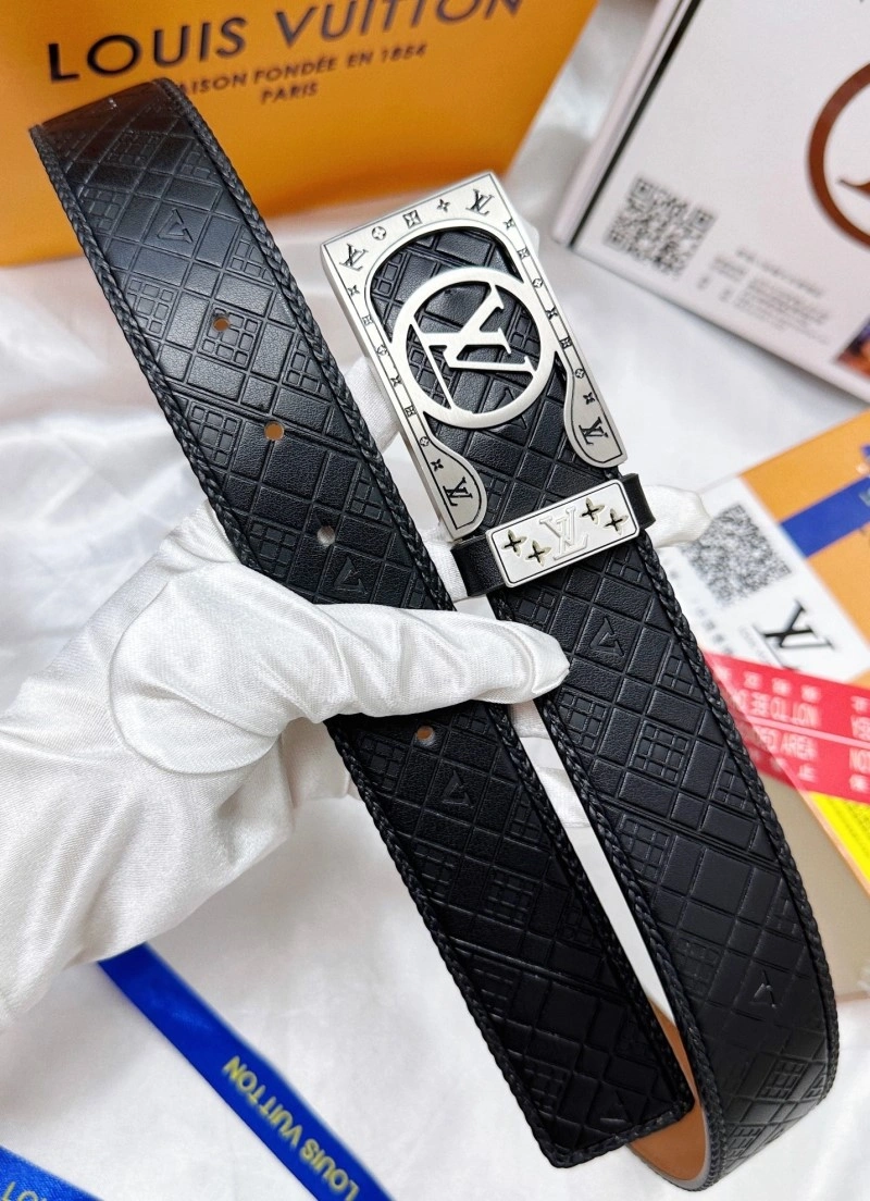 Effortless Louis Vuitton Belts 301465