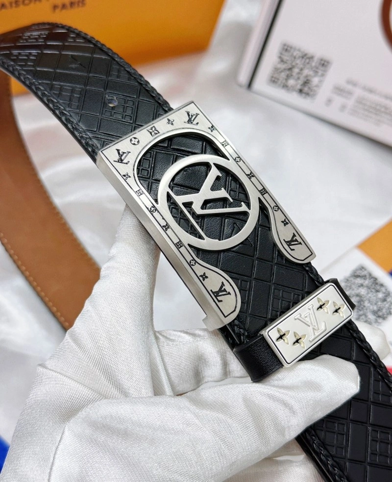 Effortless Louis Vuitton Belts 301465