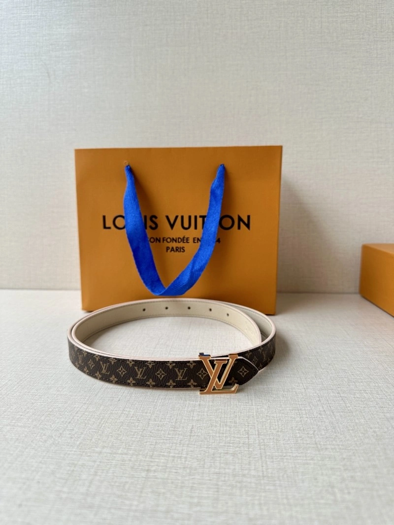 Versatile Louis Vuitton Belts 301437