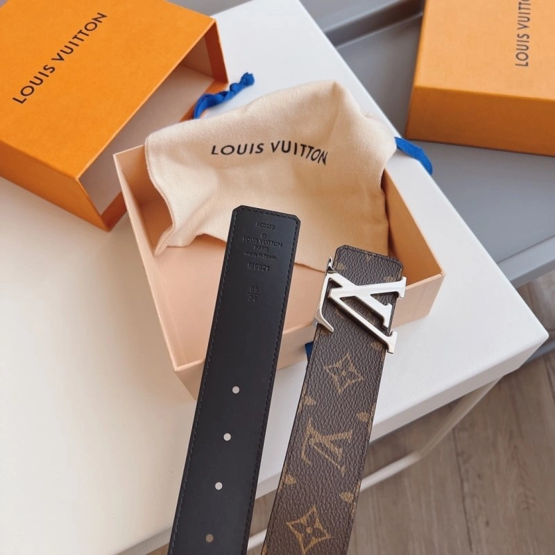 Youthful Louis Vuitton Belts 301396