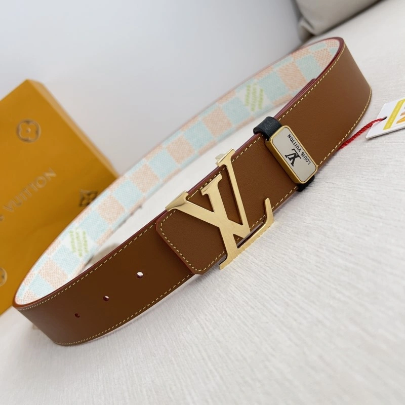 Functional Louis Vuitton Belts 301324