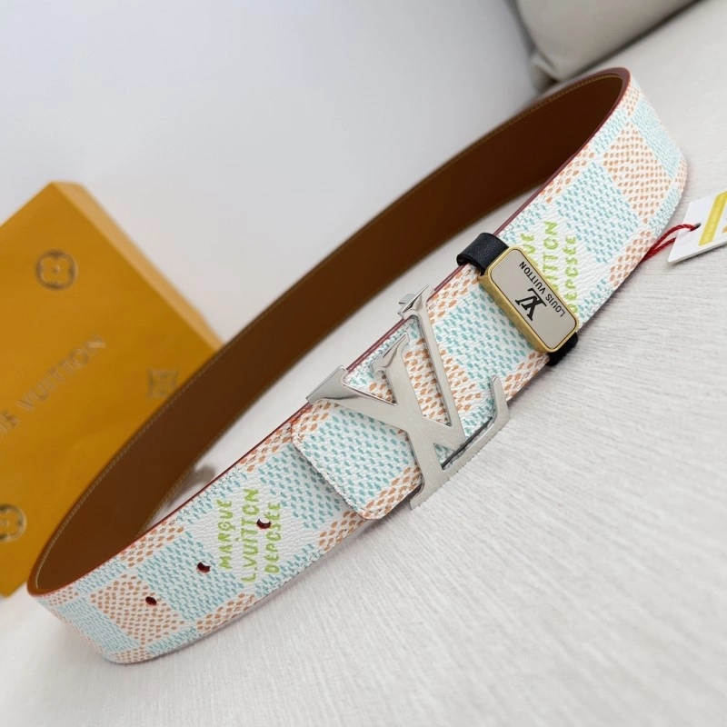 Functional Louis Vuitton Belts 301324