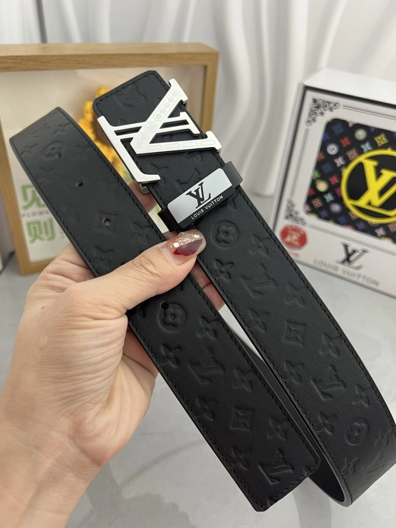 Elegant Louis Vuitton Belts 301281