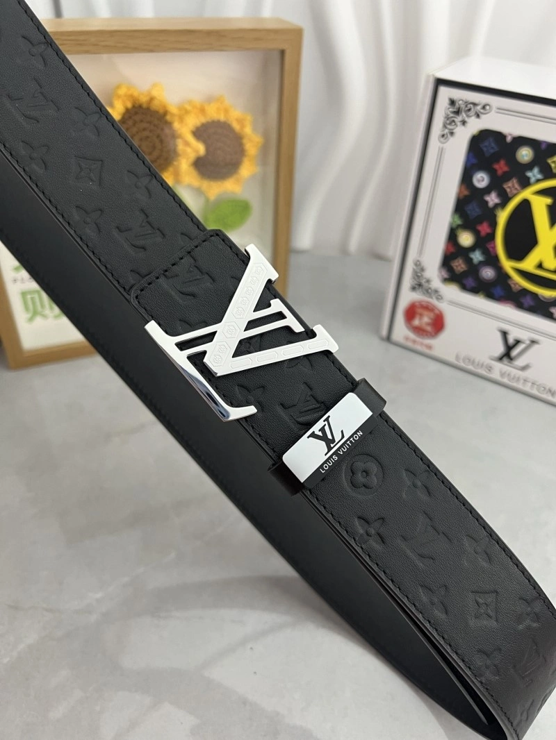 Elegant Louis Vuitton Belts 301281