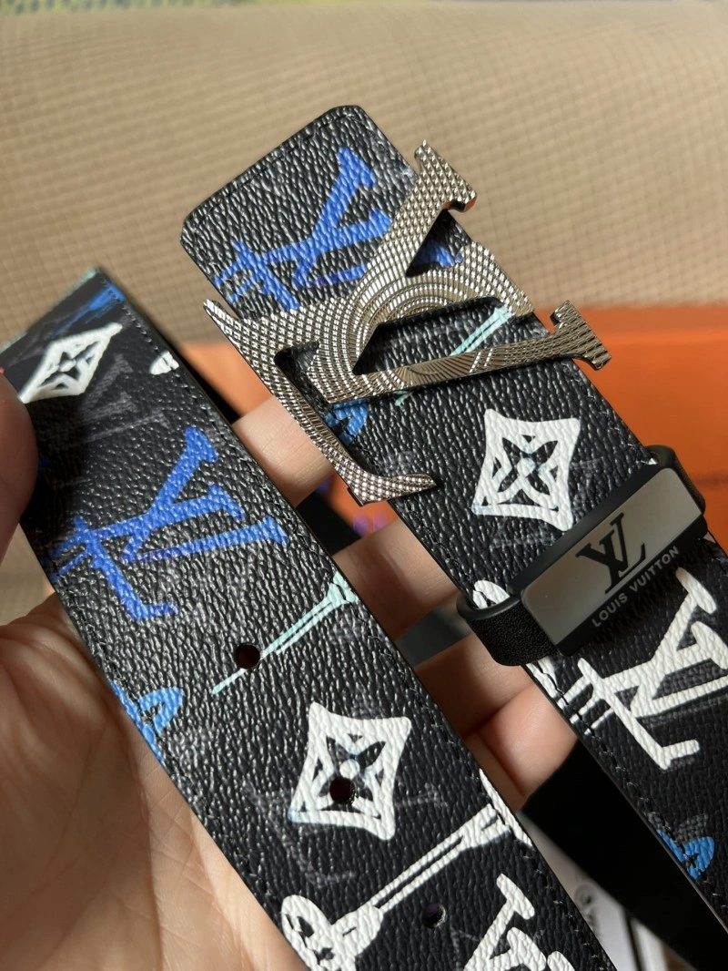 Louis Vuitton Belts UrbanChic 301221